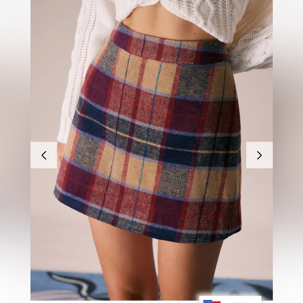 Adorable Red Plaid Zipper Fly Tweed Mini Skirt, NWT!